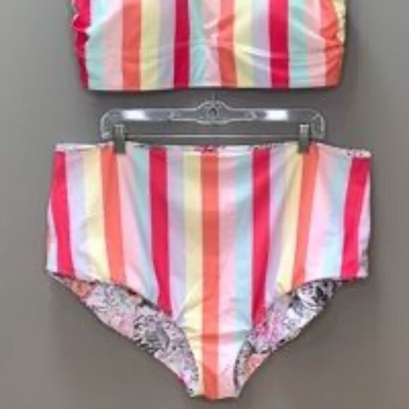 torrid Other - TORRID coral stripe reversible bottoms, 3X.